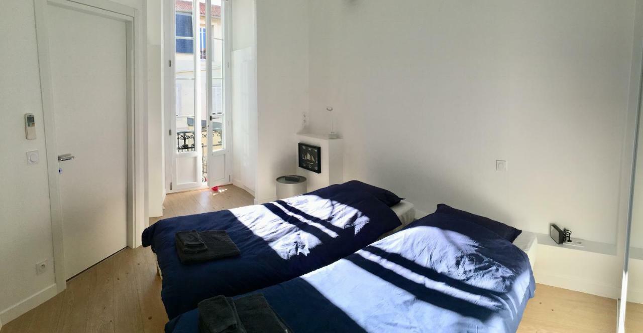 Apartment On Place Massena นีซ ภายนอก รูปภาพ